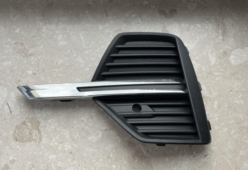 VOLVO XC60 2 II LIFT 21- rešetka utikač branika prednji dio lijeva 32234948