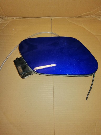 Лючок заливной горловины 5G0809909 5G0809857 VW Golf 7