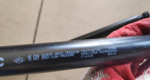 tlumič kapoty RENAULT KANGOO IV 2021- 904514256R