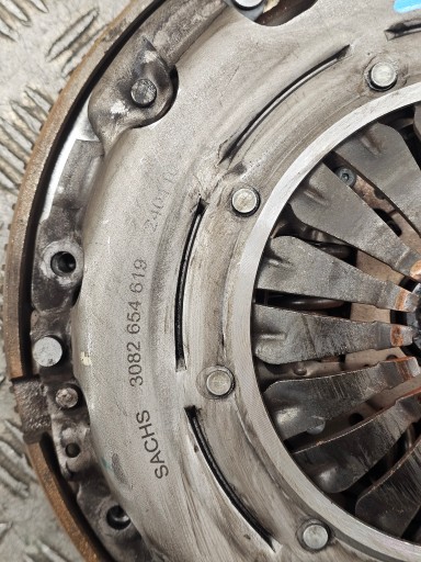 RENAULT MASTER II LIFT 2.5 DCI clutch KOMPLET 3082654619