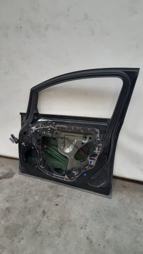 dveře pravý předek Z22C Opel Astra J