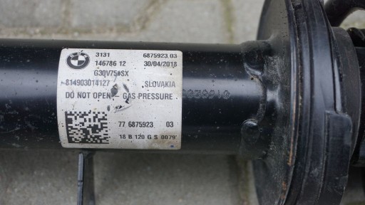BMW 5 G30 G31 xd - left front shock absorber front