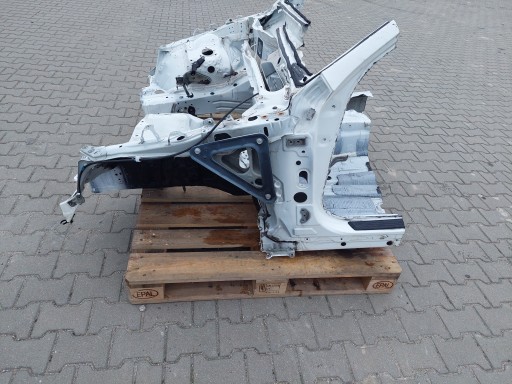quarter front left front left quarter LEXUS IS III 300 H 077