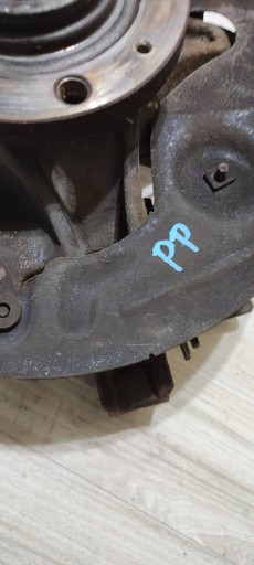 čepu kola předního předek strana pravá Peugeot Rifter
