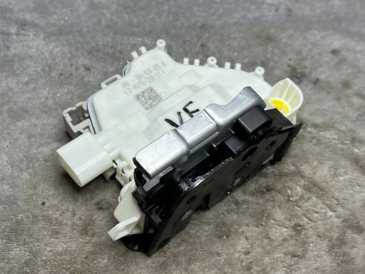AUDI A5 LIFT 8W6 COUPE lock door left 8X1837015B !J