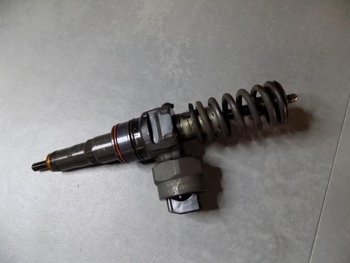 VW Pumpedüse 038130073F 1.9 TDI