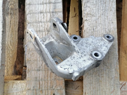 PEUGEOT 407 2.0 16V engine mount 9647029580