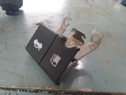 Відкриття капота QASHQAI J10 Європа