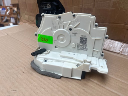 lock door right front Audi A6 A7 Q8 4K1837016H original !