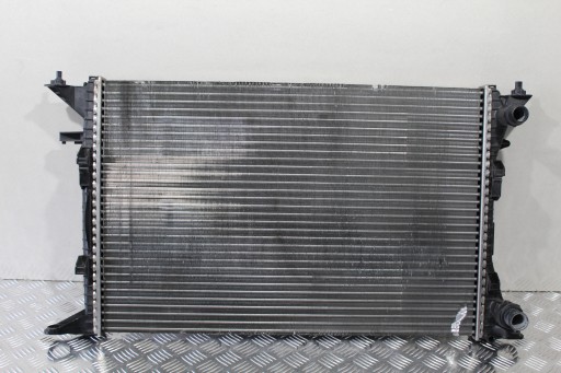 water cooler MANUAL AUDI Q5 8R0 2,0 TDI