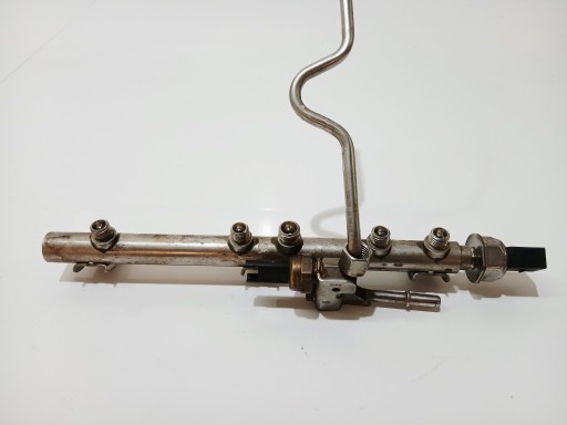 Rampe injection BMW E60 7537319
