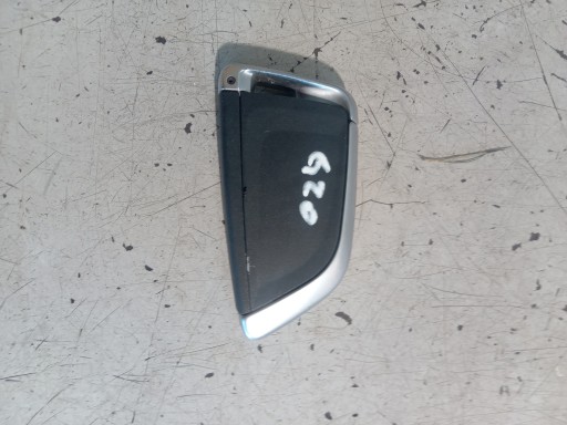 BMW 3 G20 брелок 8708335
