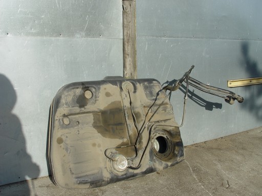 FIAT FREEMONT 2.0 D 2x4 дизельний паливний бак