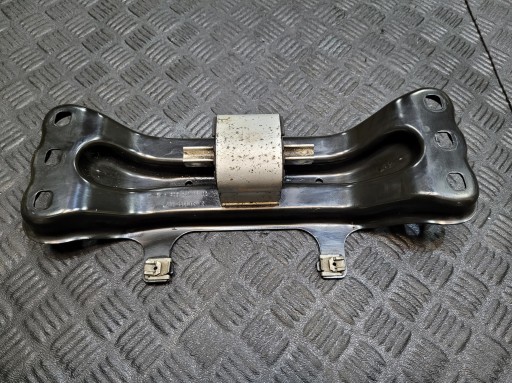holder gearbox mounting A2052400802 MERCEDES C 300 W205 2.2 CDI HYBRID
