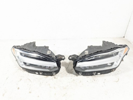 31353151 - Volvo XC90 2016 Передние лампы