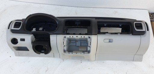 dashboard instrument panel cockpit SKODA FABIA II 2007