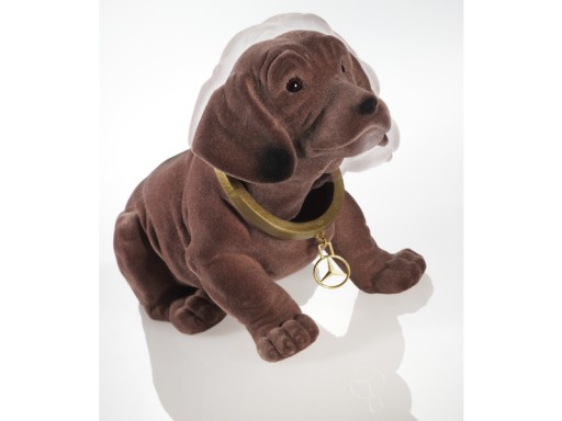 СОБАЧКА С КИВКОМ ГОЛОВЫ MERCEDES-BENZ