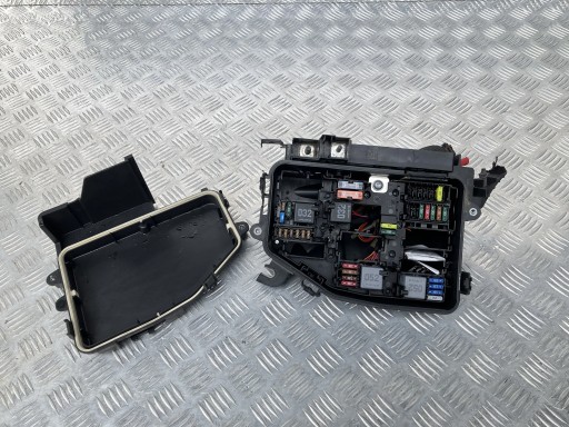 A1775404507 - Блок предохранителей mercedes b class w247 2.0 cdi