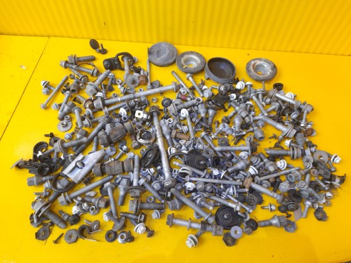 PHS27587 - Renault Express 21r. - болты винт всего автомобиля