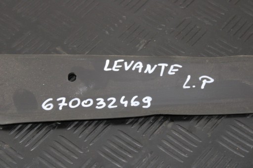 záslepka kryt blatníku levý předek 670032469 MASERATI LEVANTE M161