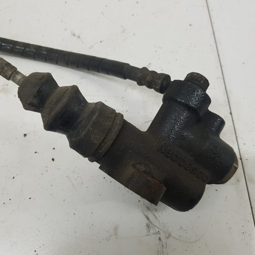 WYSPRZEGLIK SUBARU OUTBACK 4