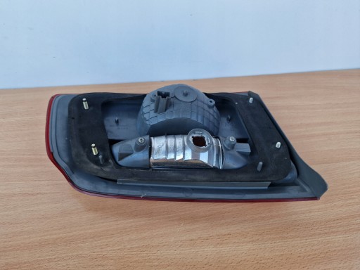 MAZDA 626 KOMBI LIFT right light to the bonnet rear part OE