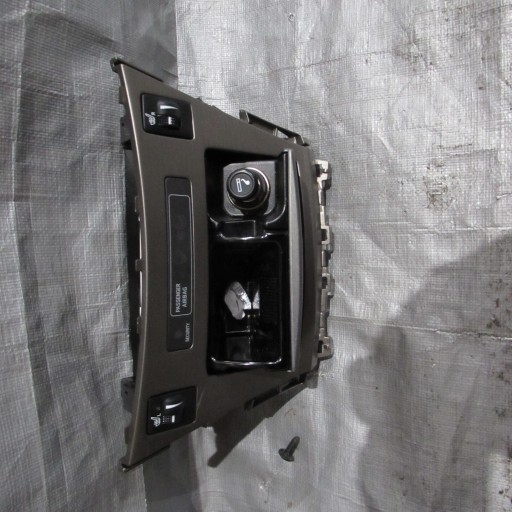 PL376985 - Пепельница передняя TOYOTA AVENSIS III T27