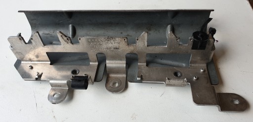 Stütze Halter des Abgaskrümmers Halter AUDI A8 D4 4H0 4.2 TDI OE