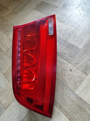Задняя лампа задняя левая ауди A7 4G8945095