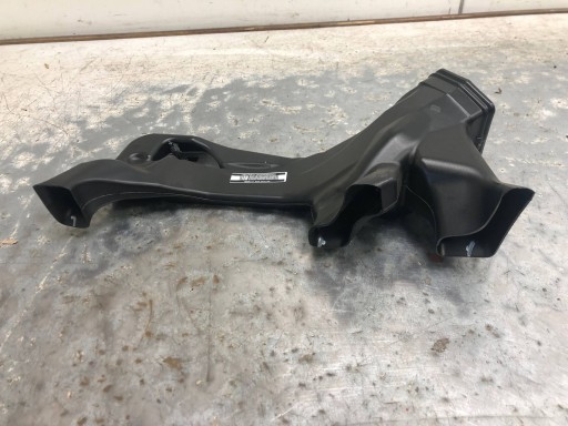 drain air VW PASSAT B8 5G1819152A