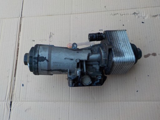 Kühler Gehäuse filter oil vw passat b6 2,0 tdi 045115389E
