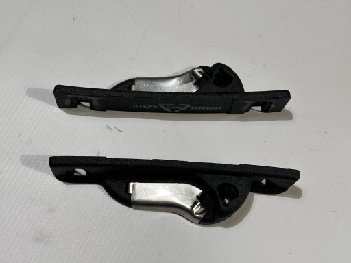 lock rygiel left right roofs blocking Chevrolet Corvette C6 2005 - 2013