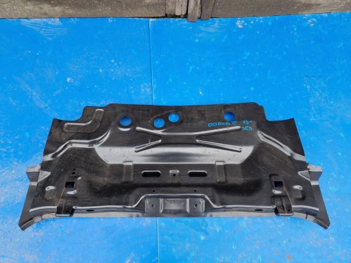 5E5813309 - ЗАДНЯ СТІНКА SKODA OCTAVIA III SEDAN 2013->