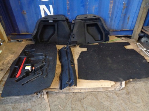 67 - TOYOTA CHR БЕКОН ПЛАСТИК ПЕНОПОЛИСТИРОЛ БАГАЖНИК