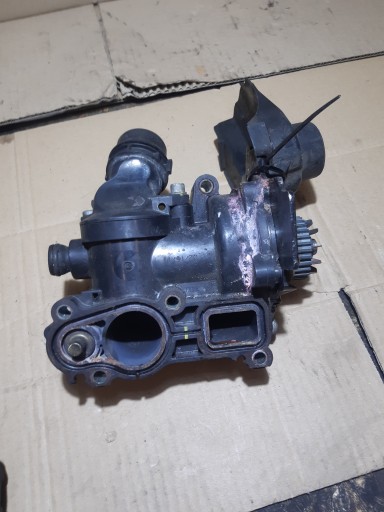 AUDI A5 8T A4 B8 A6 Q5 2.0 TFSI Wasserpumpe 06J121026P