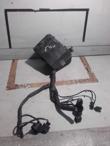 Bmw 8 e31 блок запобіжників 8371603 1383273