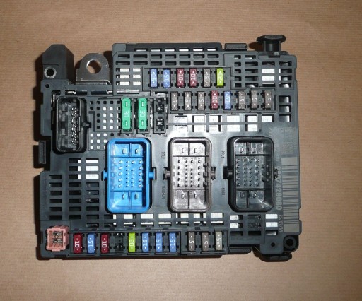 9807428080 - КОРОБКА ЗАПОБІЖНИКІВ C C4(B7),DS4