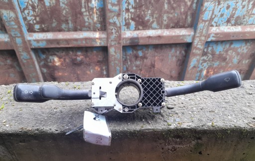 4D0953513 - AUDI A4 B5 95-01 г. переключатель в сборе