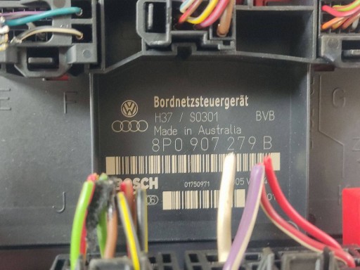 Kasten der Sicherungen AUDI A3 S3 8P 2.0 TDI 2005