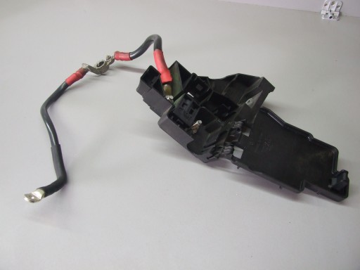 Клема плюсова AUDI A4 A5 A6 A7 A8 Q5 S8 4e0915519