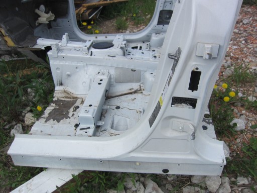 41007267467 - BMW X3 F25 A300 стойка B левый порог квадрант