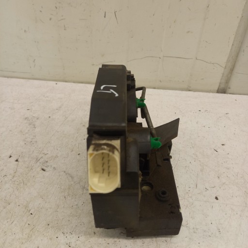 lock door left rear part rear LAND ROVER FREELANDER 8 PIN