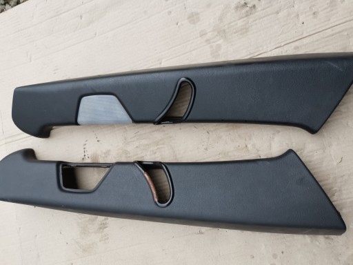 124 - Стойки капота решетки C MERCEDES W124 универсал