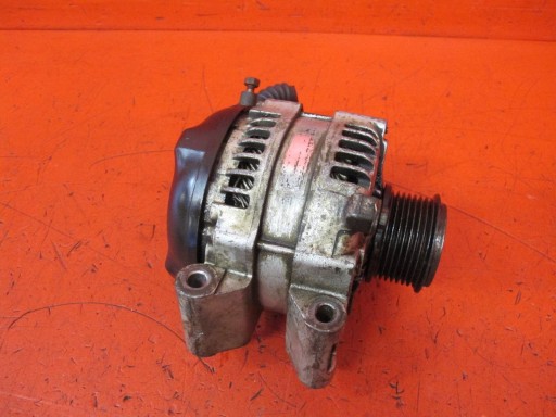 TOYOTA AVENSIS II 2 T25 2.2 D4D 2ADFTV COROLLA VERSO II alternator