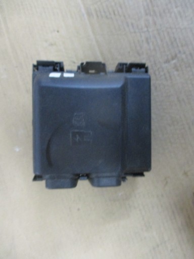 Блок запобіжників kuga mk3 lx6t-14d068-ebe