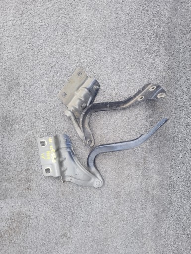 Петля капота права Renault Megane IV