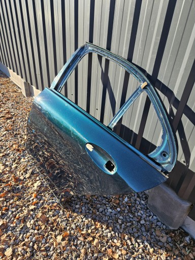 034 - Mercedes c-class w205 sedan 14-21 задняя левая дверь темно-зеленая