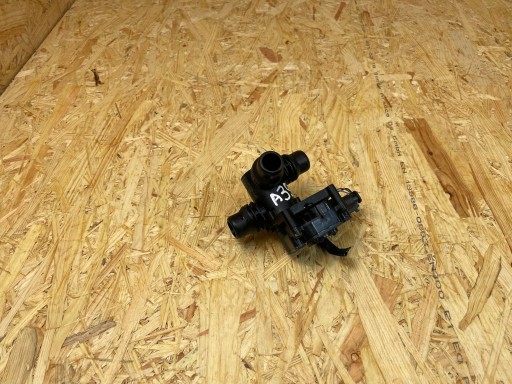 Клапан переключения воды насос mercedes w213 w447 w205 a0005061500