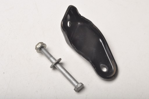 FERRARI CALIFORNIA 4.3 КРЕПЛЕНИЕ РАДИАТОРА