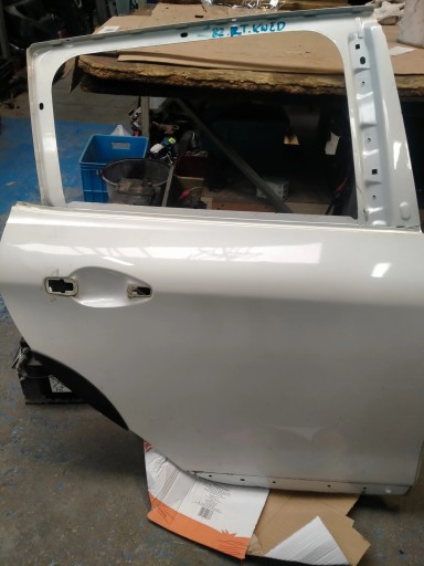 11111111 - Peugeot 2008 двери права